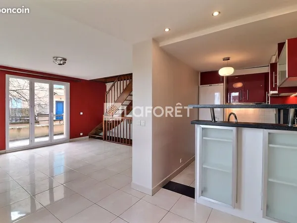 Triplex 3 pièces 66 m² 