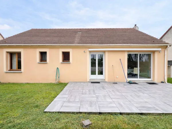 Maison de plain-pied 4 pièces 102 m² 