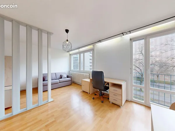 Studio 1 pièce 30 m² 