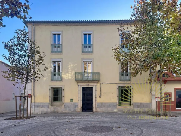 Demeure élégante de 310 m2 avec appartement attenant indépendant 