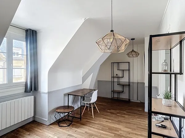 Studio 1 pièce 27 m² 