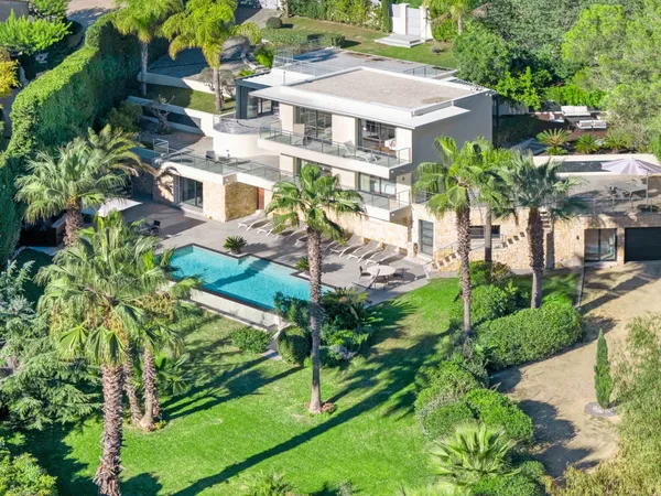 EXCLUSIVITÉ - VILLA CONTEMPORAINE VUE MER 