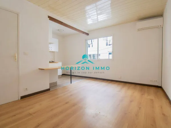 Studio 1 pièce 19 m² 