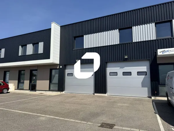 Local d'activité 283 m² 