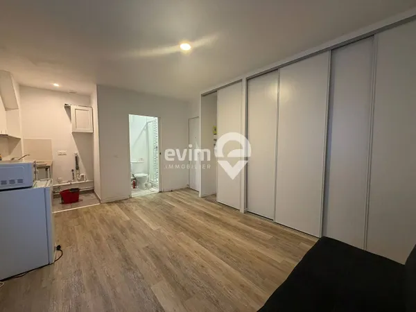 Studio 1 pièce 22 m² 