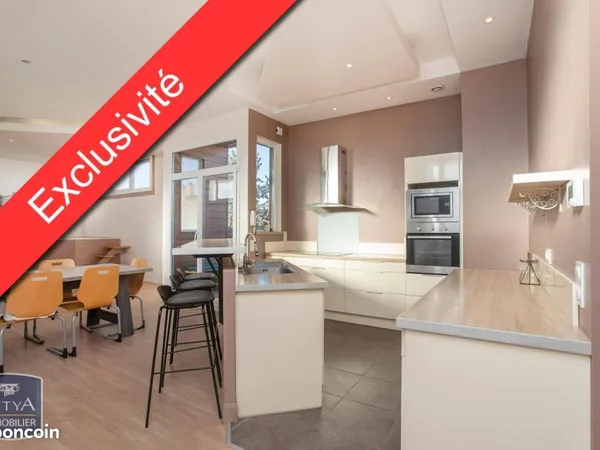 Appartement 6 pièces 160 m² 