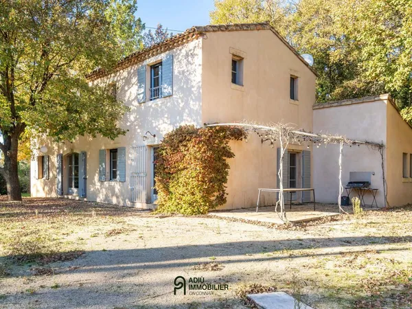 Bastide de 170 m² avec 2 gîtes et piscine chauffée à Saint-Quentin-La-Poterie 
