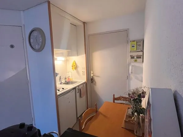 Studio meublé à louer 