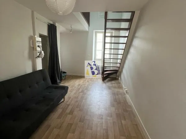 RUELLE SUR TOUVRE APPT T2 DUPLEX 