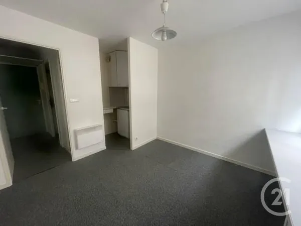 Studio 1 pièce 16 m² 