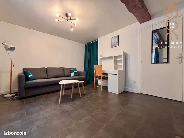 Studio 1 pièce 25 m² 