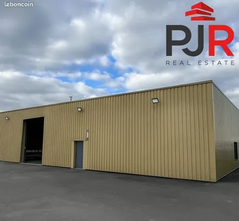 Local commercial 940 m² 