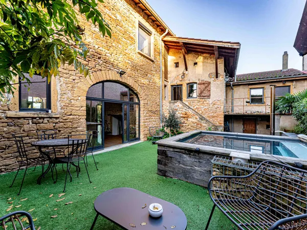 Maison atypique - 255m2, 6 pièces - Chatillon d'Azergues - 