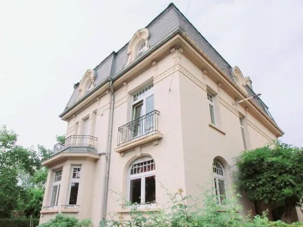 Maison 9 pièces 260 m² 