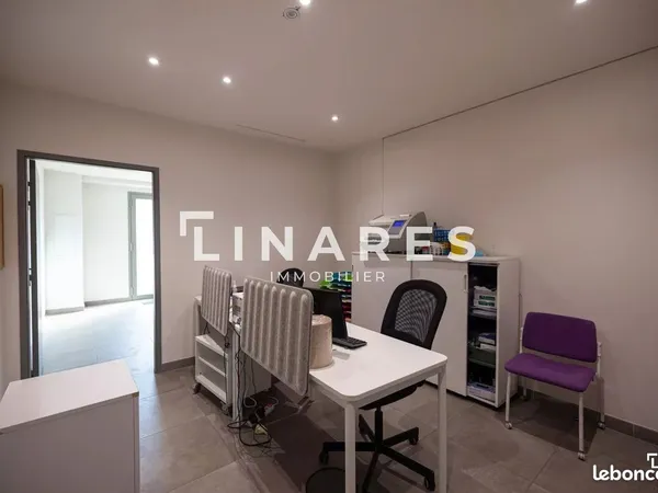 Bureaux, local commercial 31 m² Saint-Rémy-de-Provence 