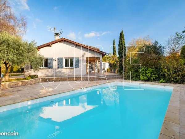 Maison 6 pièces 135 m² 