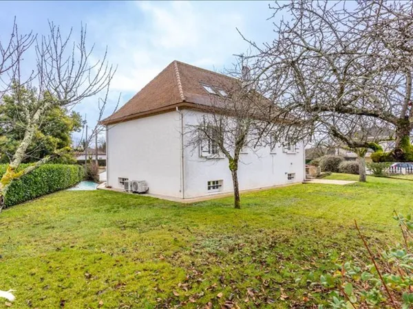 Maison de ville de 6 pièces principales 