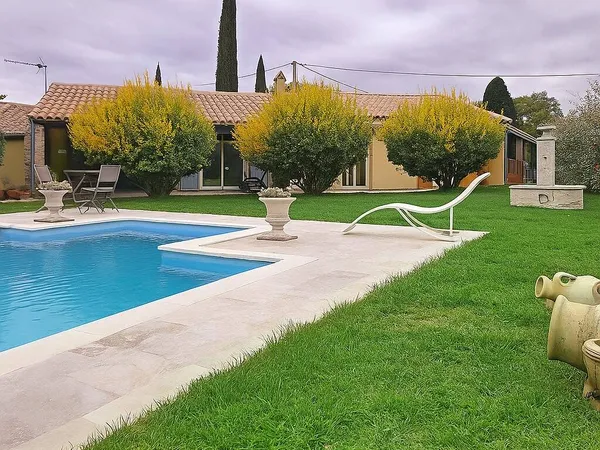 Maison de plain-pied 6 pièces 175 m² 