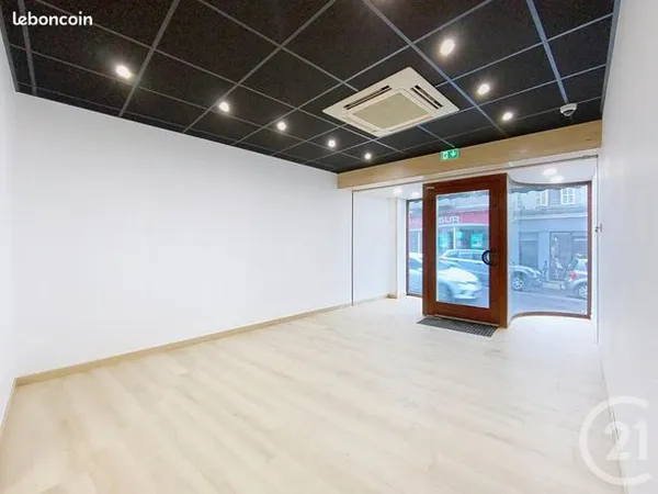 Local commercial 77 m² 