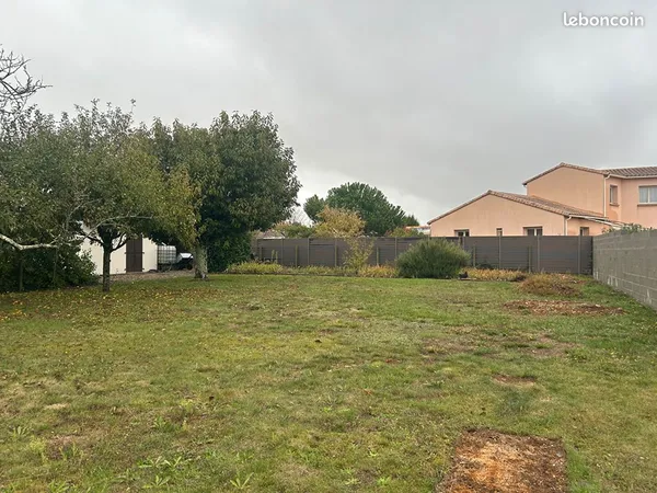 Terrain 763 m² AIFFRES 