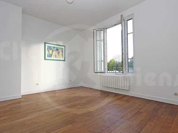 VERSAILLES: appartement 2 pièces entièrement rénové 