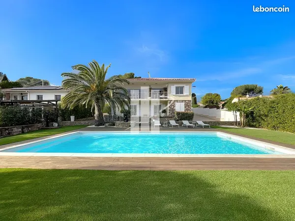 Villa 8 pièces 190 m² 