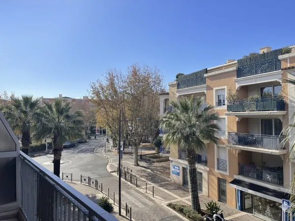 3pièces Centre Ville Sainte Maxime Terrasse ascenseur 