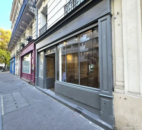 Boutique 1 pièce 55 m² 