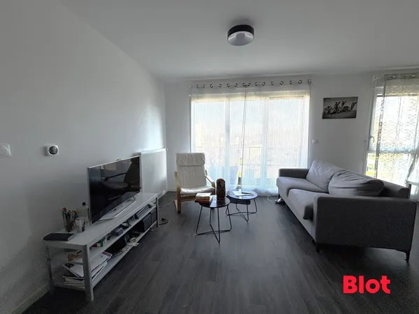 NOUVEAUTE A LOUER - BLOT IMMOBILIER LIFFRE - CENTRE-VILLE - T2 MEUBLE 