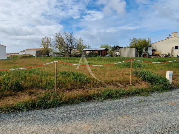 Terrain 464 m² BREM SUR MER 