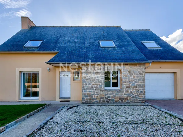 Vente d'une maison vivable de plain pied 5 chambres dans le bourg d'Hénansal 