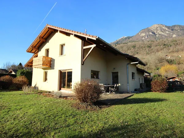 Maison 4 pièces 137 m² 