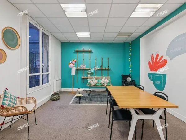 Bureau 240 m² 