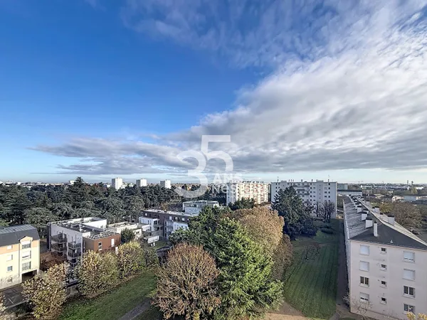 Quartier Montaigne - Dernier étage traversant - Vue sur Angers - 2 chambres 
