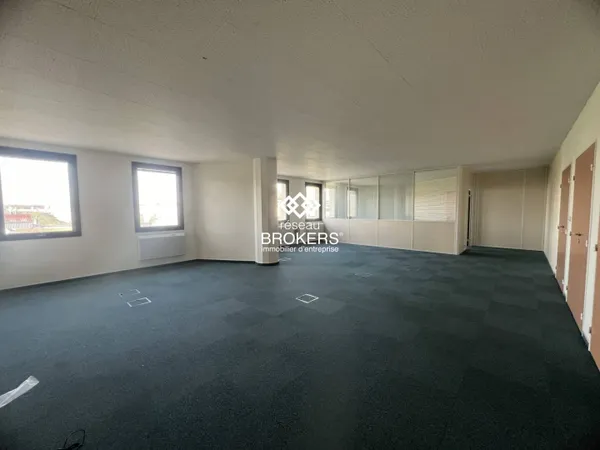 Bureaux 75 m² 