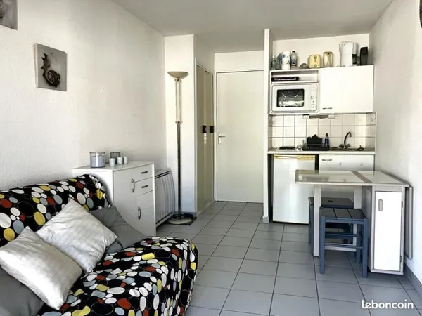 Studio 1 pièce 17 m²