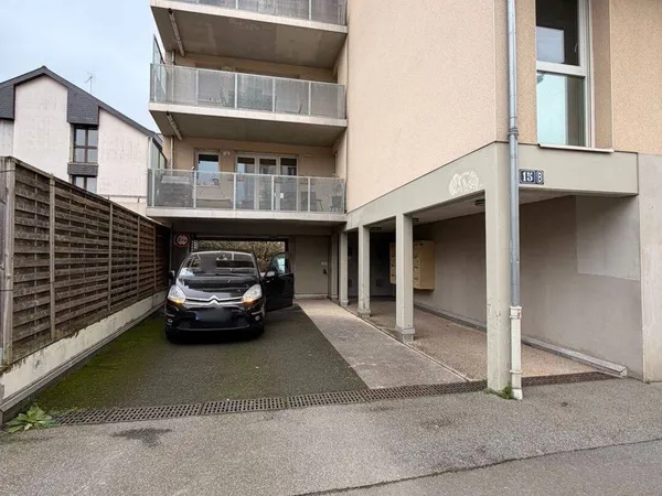 Parking 9 m² 