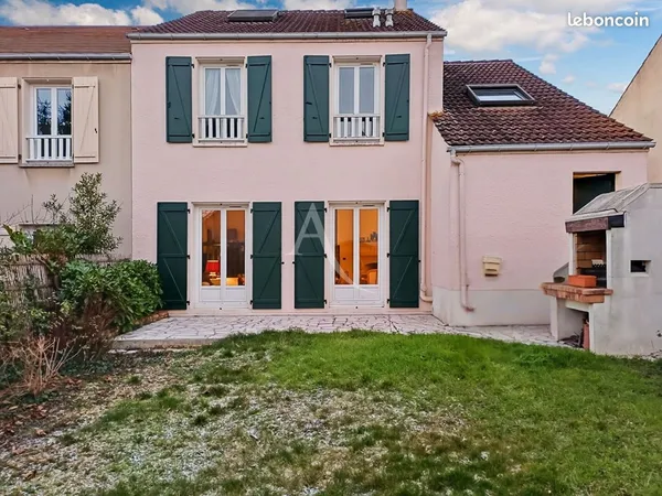 Combles aménagés 7 pièces 134 m² 