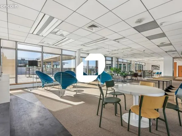 Bureaux 7 pièces 3616 m² 