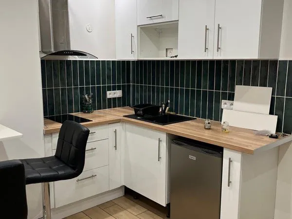 Superbe studio refait à neuf - 21 m² avec balcon - Plein centre de Thionville - Libre 