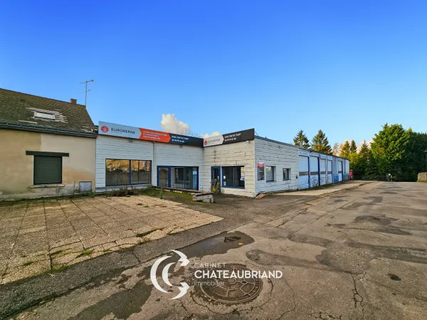 Parking / box Bazouges La Perouse 662.46 m2 