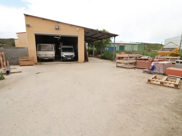 Local 220 m² 