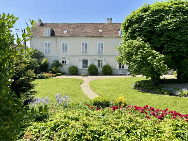 Maison 10 pièces 454 m² 