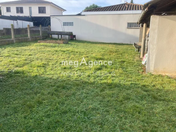 TERRAIN CONSTRUCTIBLE A VENDRE SUR FRANS 