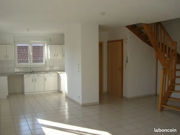 ROPPENHEIM, duplex F4, 80m2 dans maison bi famille 