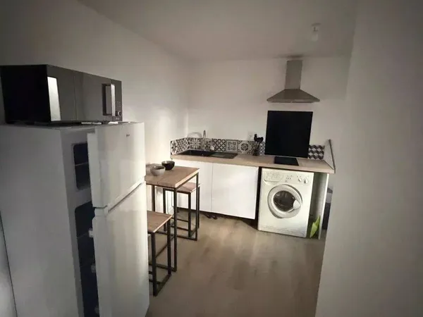 Studio 1 pièce 23 m² 