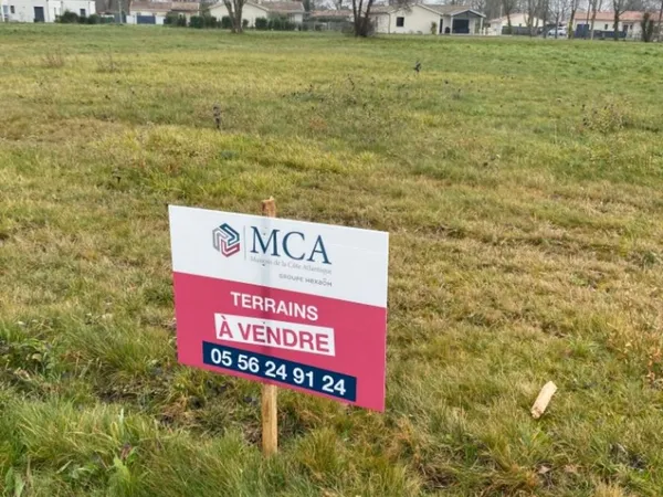 Terrain 620 m² 