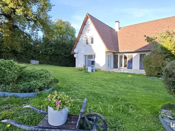 Maison 9 pièces 202 m² 