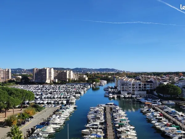 Mandelieu Appartement refait à neuf Cannes Marina 