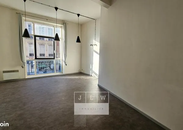 Studio 1 pièce 35 m² 